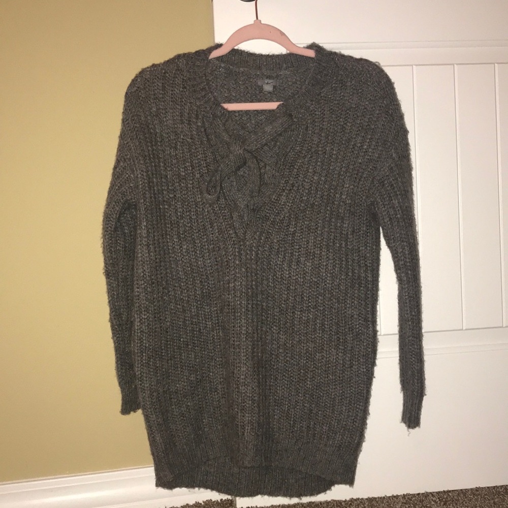oversized v-neck sweater with tie